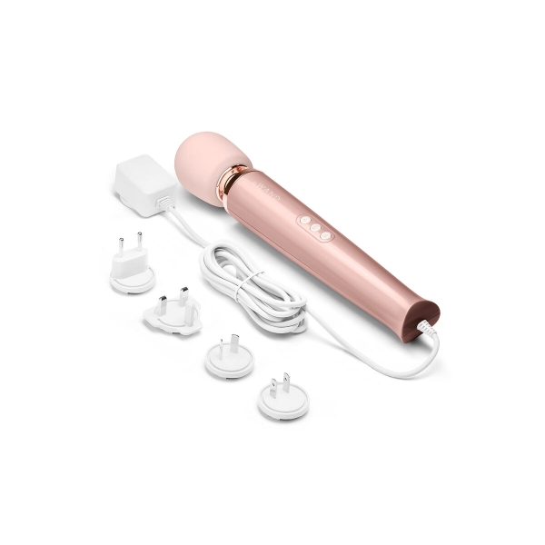 Massajador vibrante Le Wand Plug-In com cabo extra longo de 2,4 metros, vibrações profundas e design ergonômico.