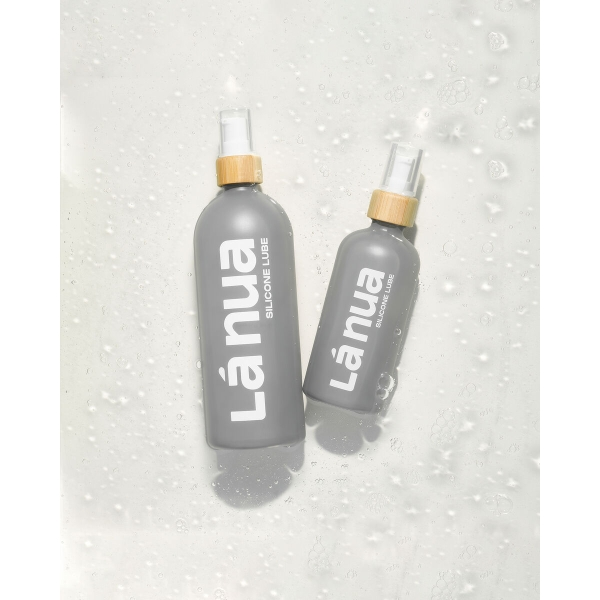Lubrificante Lá Nua Silicone 100 ml, fórmula de silicone com aloe vera e manteiga de cacau, ideal para lubrificação duradoura e cuidado com a pele.