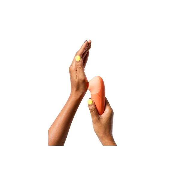 Estimulador clitoriano ROMP Switch X, compacto e sem fio, com tecnologia Pleasure Air™ para estimulação de sucção.